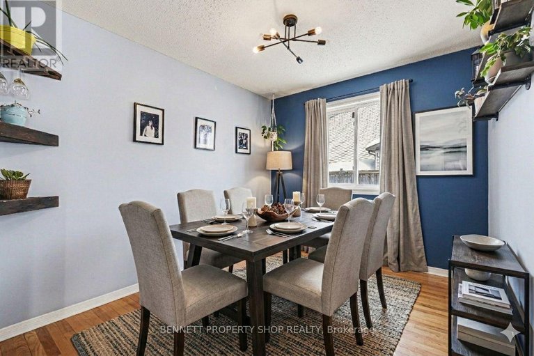 29423087/4-bartley-crescent/on-the-green/ottawa/ontario/K2J2J7_6