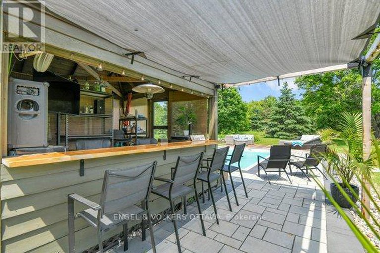 28882627/102-delaney-drive/huntley-ward-south-west/ottawa/ontario/K0A1L0_46