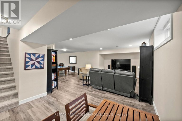 29533245/74-jim-brownell-boulevard/long-sault/south-stormont/ontario/K0C1P0_27