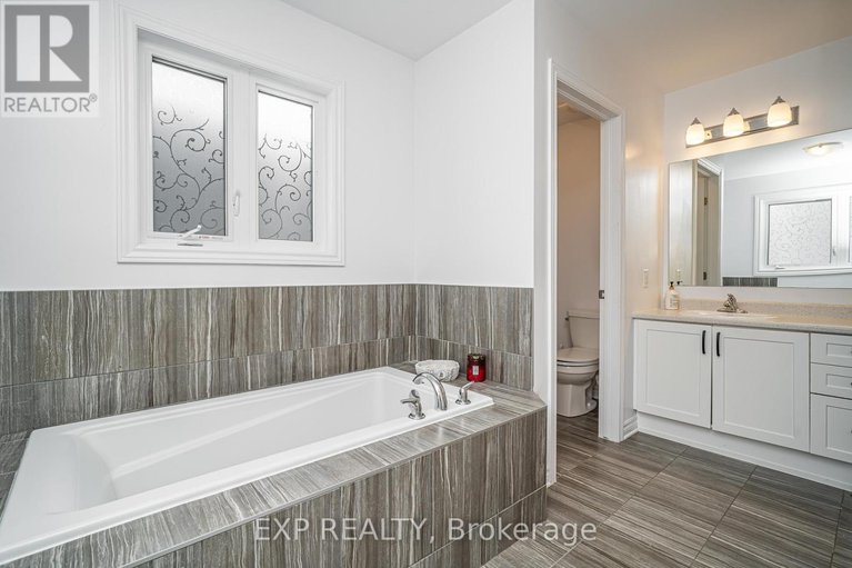 29525001/99-dun-skipper-drive/blossom-parkkemp-parkfindlay-creek/ottawa/ontario/K1X0G1_16