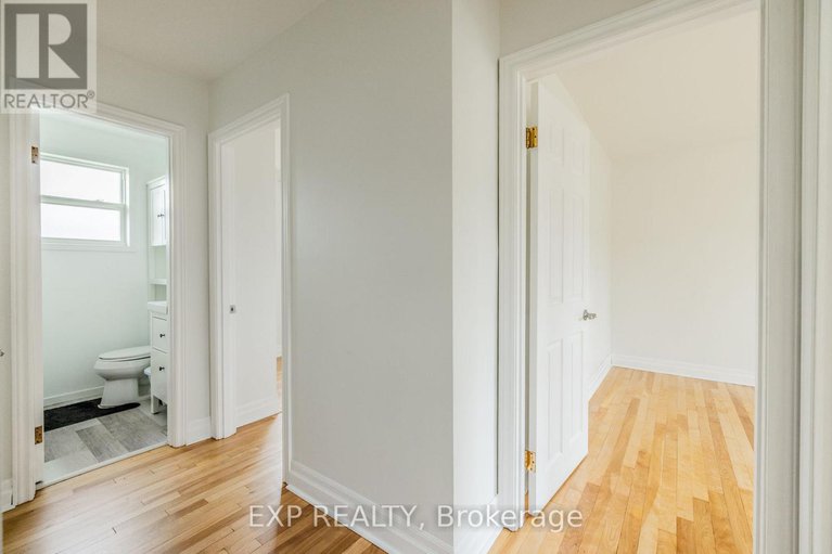 28811439/1954-rosebella-avenue/blossom-parkleitrim/ottawa/ontario/K1T1G7_11