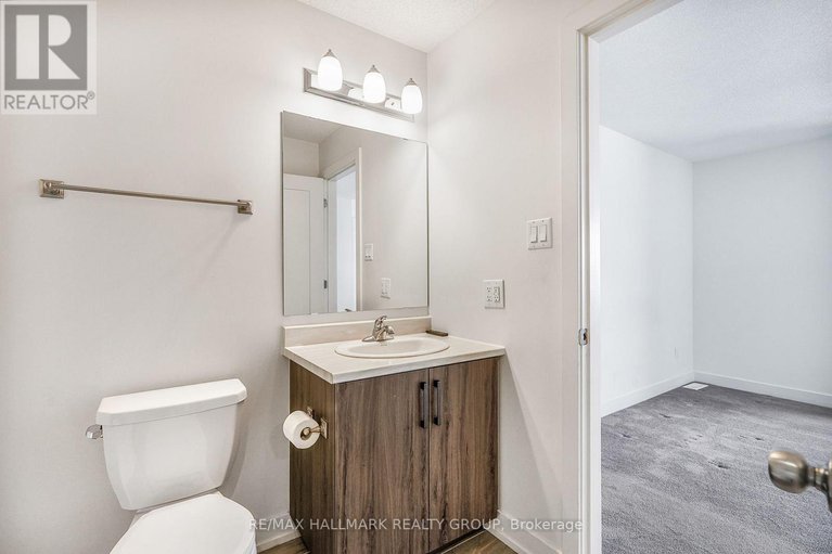 29364224/877-platinum-street/clarencerockland-twp/clarence-rockland/ontario/K4K0H9_18