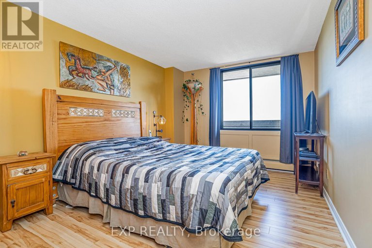 28554311/1301-415-greenview-avenue/britannia/ottawa/ontario/K2B8G5_17