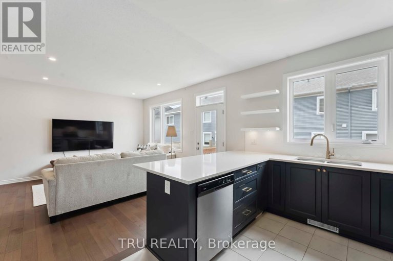 28426936/639-chillerton-drive/half-moon-bay/ottawa/ontario/K2J6X8_12