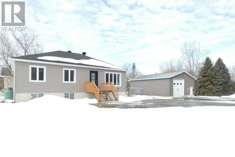 29444541/6769-st-polycarp-street/moose-creek/north-stormont/ontario/K0C1W0_35