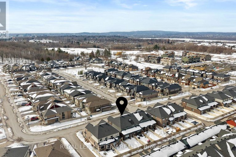 29445575/143-avro-circle/cfb-rockcliffe-and-area/ottawa/ontario/K1K4K7_46