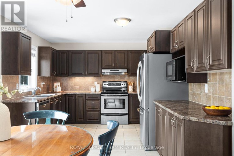 29371441/228-branthaven-street/avalon-east/ottawa/ontario/K4A0H6_18