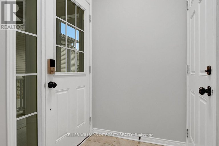 28282504/865-kennacraig-private/stonebridge/ottawa/ontario/K2J5T6_2