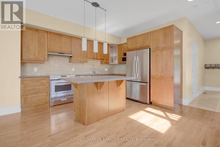 28429149/286-parkin-circle/blossom-parkkemp-parkfindlay-creek/ottawa/ontario/K1T4G8_33