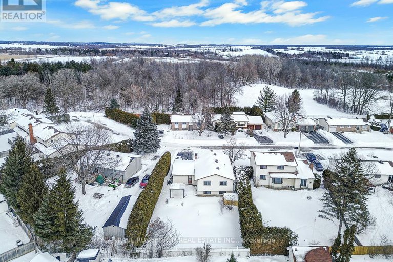 29401586/8-mac-storey-street/richmond/ottawa/ontario/K0A2Z0_48