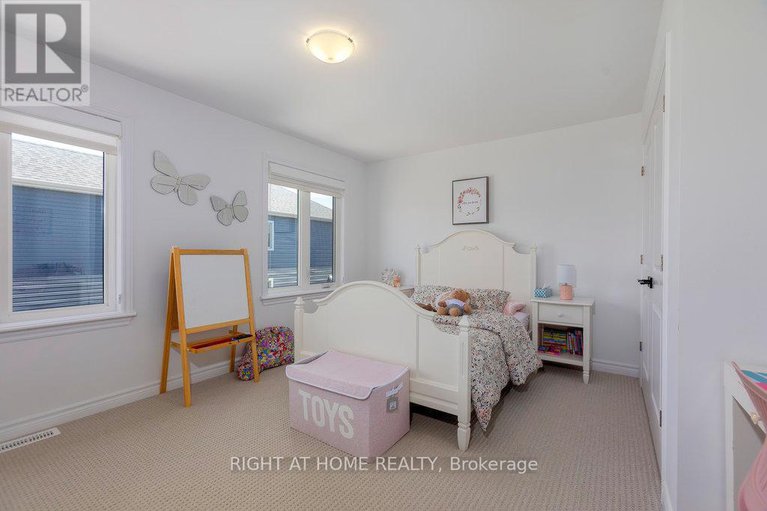 28163339/4511-kelly-farm-drive/blossom-parkkemp-parkfindlay-creek/ottawa/ontario/K1X0E7_37
