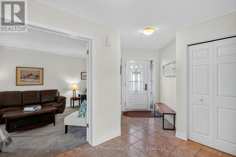 28978665/159-longshire-circle/longfields/ottawa/ontario/K2J4L2_3