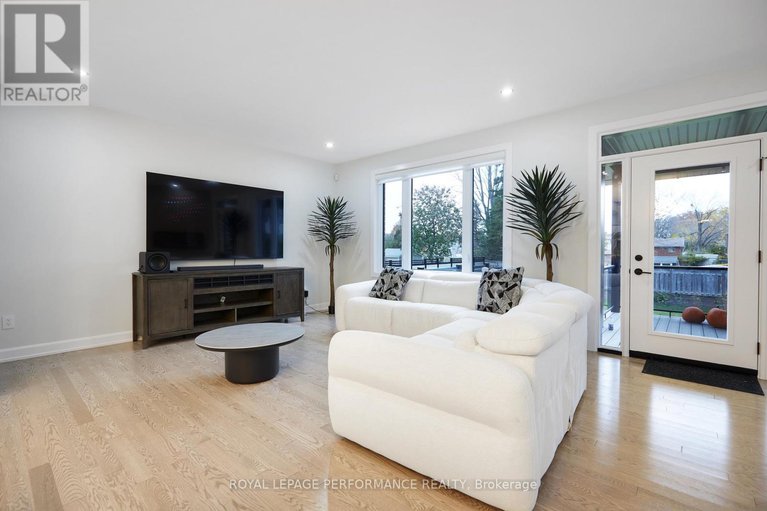 29317173/1709-fisher-ave-avenue/carleton-heights/ottawa/ontario/K2C1X9_19