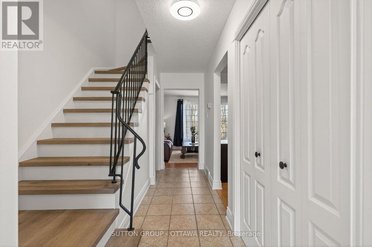 29627001/285-monterey-drive/leslie-park/ottawa/ontario/K2H7B1_4