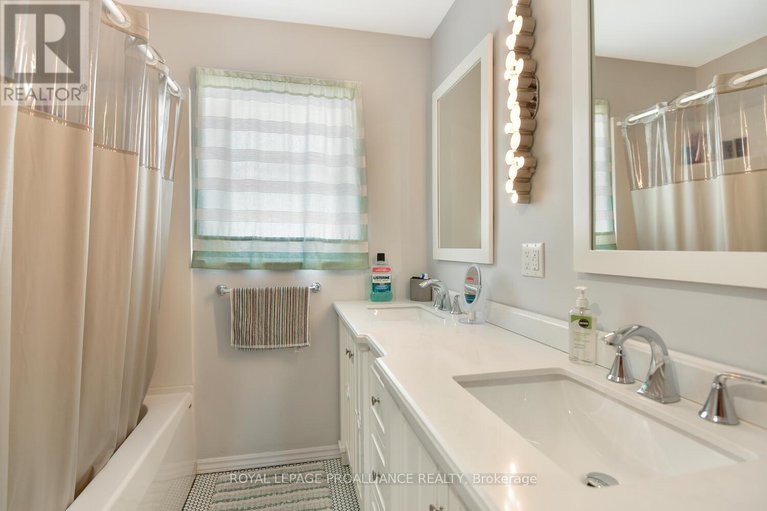 27946530/26-lakeview-drive/iroquois/south-dundas/ontario/K0E1K0_22