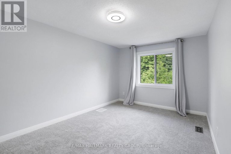 28801636/1108-merivale-road/carlington/ottawa/ontario/K1Z6B2_14
