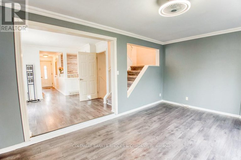 28917620/18-6475-colony-square/convent-glen-north/ottawa/ontario/K1C3E1_11
