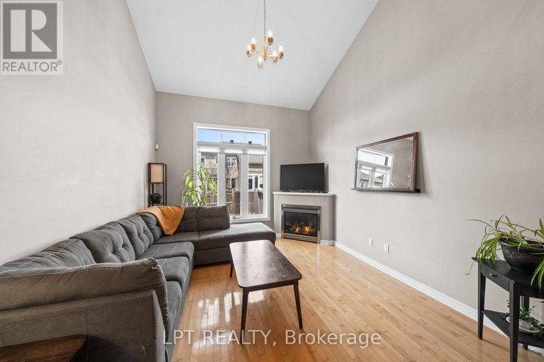 29592381/485-grey-seal-circle/riverside-southgloucester-glen/ottawa/ontario/K1V2H7_16