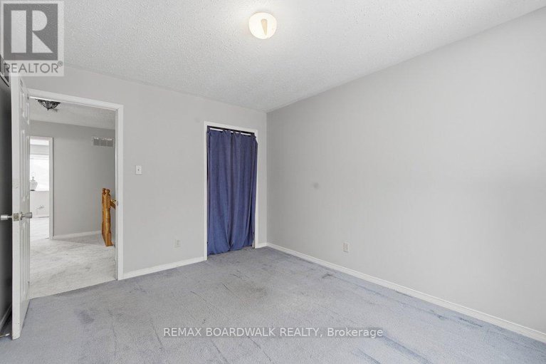 29379156/1707-des-perdrix-crescent/orleanssunridge/ottawa/ontario/K1C5E3_27