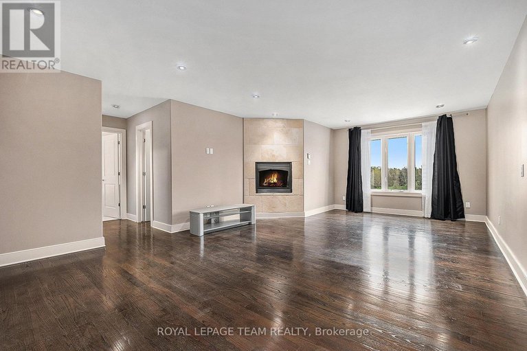 28654563/5386-mansel-crescent/manotick-village-manotick-estates/ottawa/ontario/K4M1L3_17