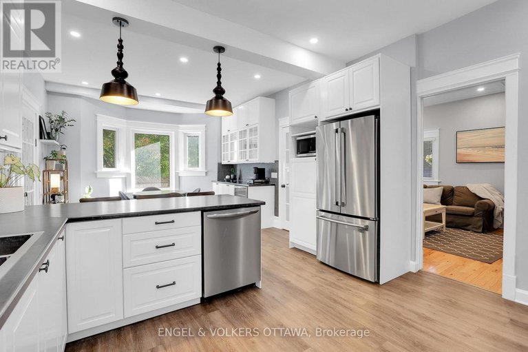 28906803/10-ida-street-s/arnprior/arnprior/ontario/K7S3A4_15