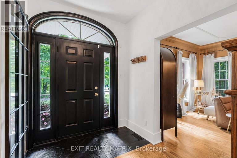 29406334/1271-georges-vanier-drive/cumberland-ridge/ottawa/ontario/K4C1R6_5