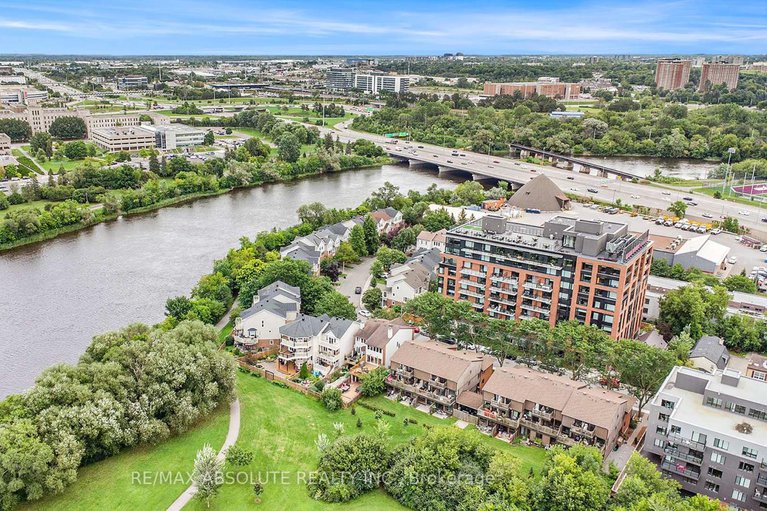 28323111/47-robinson-avenue/sandy-hill/ottawa/ontario/K1N8N8_34