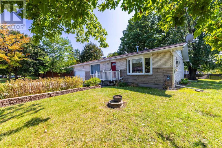 29268670/832-notre-dame-street/embrun/russell/ontario/K0A1W1_3