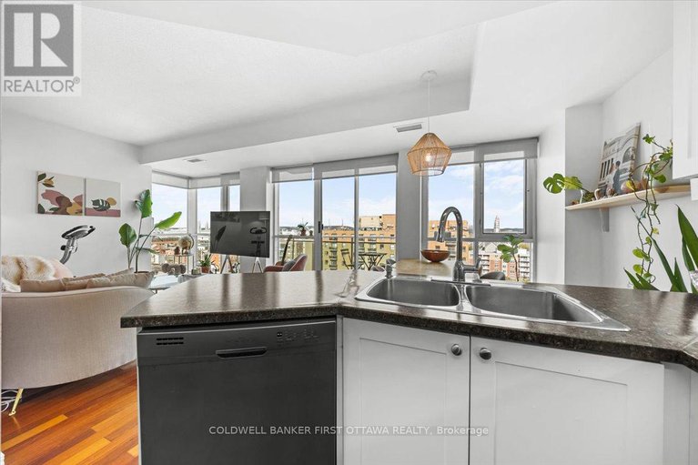 28984789/1108-134-york-street/lower-townbyward-market/ottawa/ontario/K1N1K8_8