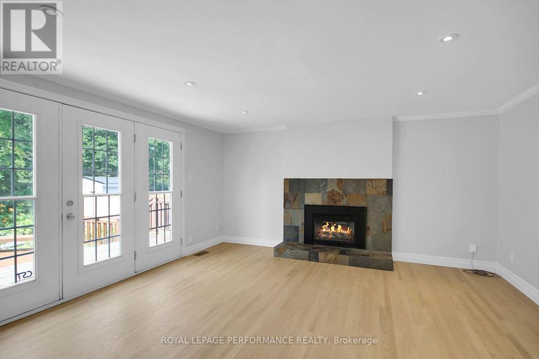 28656955/82-queensline-drive/bruce-farmgraham-parkqualicumbellands/ottawa/ontario/K2H7J5_5