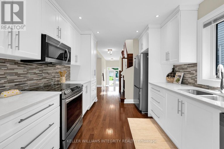 28496867/a-251-glynn-avenue/overbrookcastle-heights/ottawa/ontario/K1K1S2_21