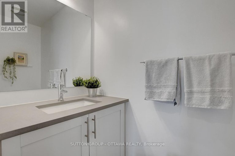 28461424/908-duxbury-lane/riverside-southgloucester-glen/ottawa/ontario/K4M0M3_18