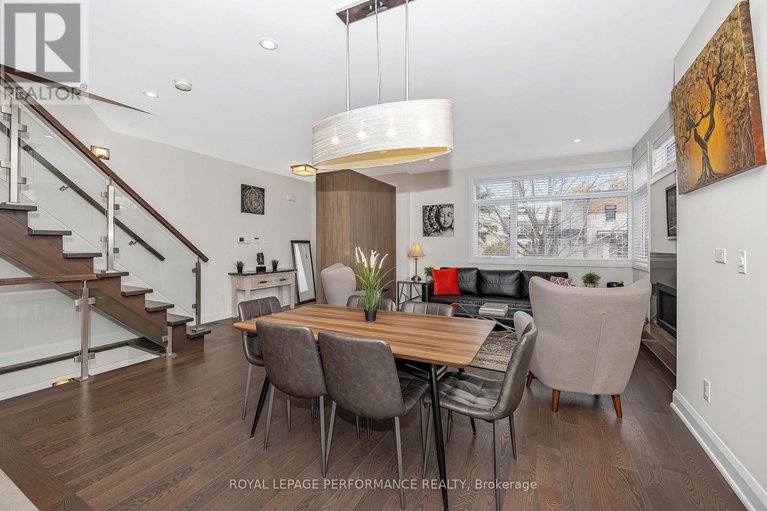 29438323/383-princeton-avenue/mckellarhighland/ottawa/ontario/K2A4E1_8