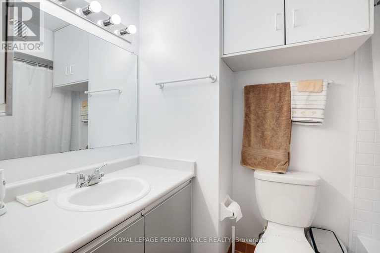 29281188/412-280-brittany-drive/viscount-alexander-park/ottawa/ontario/K1K4M4_20