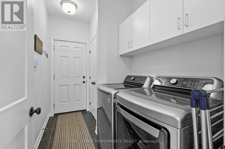 29645046/527-silverbell-crescent/blossom-parkkemp-parkfindlay-creek/ottawa/ontario/K1T0N9_35