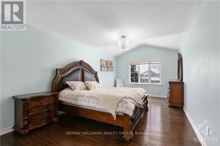 28301272/4464-shoreline-drive/riverside-southgloucester-glen/ottawa/ontario/K1V1R7_15