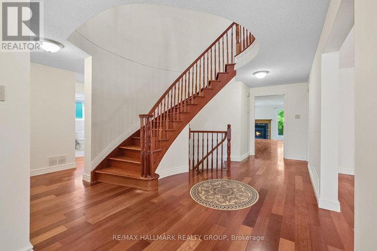 28637615/6203-beausejour-drive/chapel-hill/ottawa/ontario/K1C8E4_4