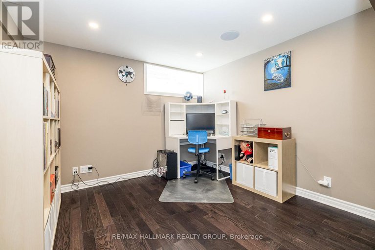 28620825/4-gros-morne-court/bridlewood/ottawa/ontario/K2M2W7_35