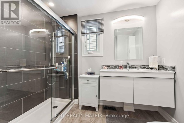 28591651/347-shakespeare-street/vanier/ottawa/ontario/K1L5M1_15