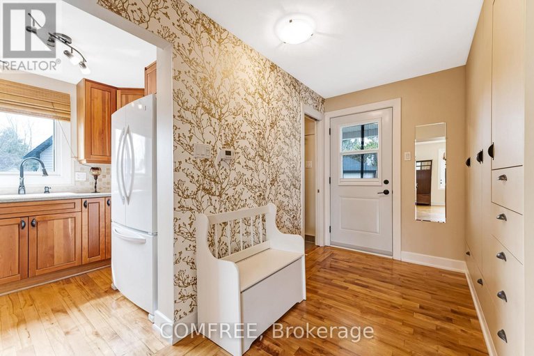 28211943/145-general-avenue/carlington/ottawa/ontario/K1Z7W9_18