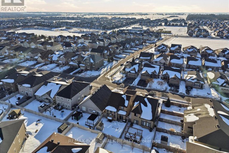 29431772/330-bobolink-ridge/emerald-meadowstrailwest/ottawa/ontario/K2V0B7_47