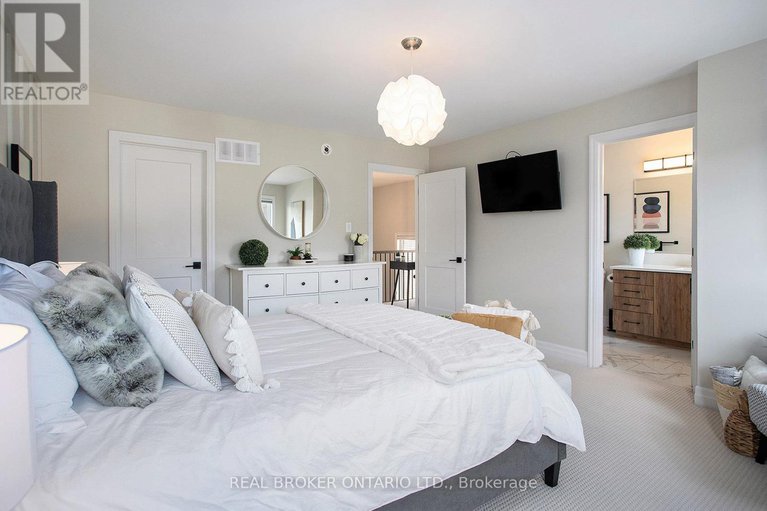 28928628/767-cairn-crescent/mer-bleuebradley-estatesanderson-park/ottawa/ontario/K1W0P4_19
