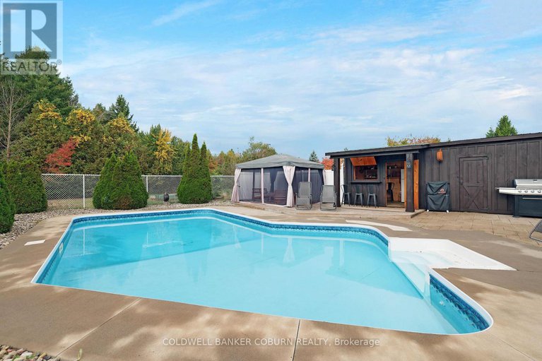 29348349/11-kimberly-avenue/north-grenville-twp-kemptville-east/north-grenville/ontario/K0G1J0_15