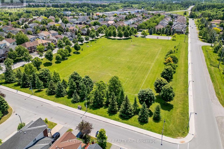 28493043/12-marabrooke-street/strandherd/ottawa/ontario/K2G7A1_35