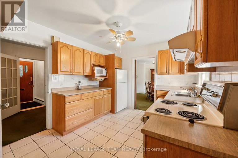 28567961/873-dunlevie-avenue/mckellar-heightsglabar-park/ottawa/ontario/K2A2Z3_10