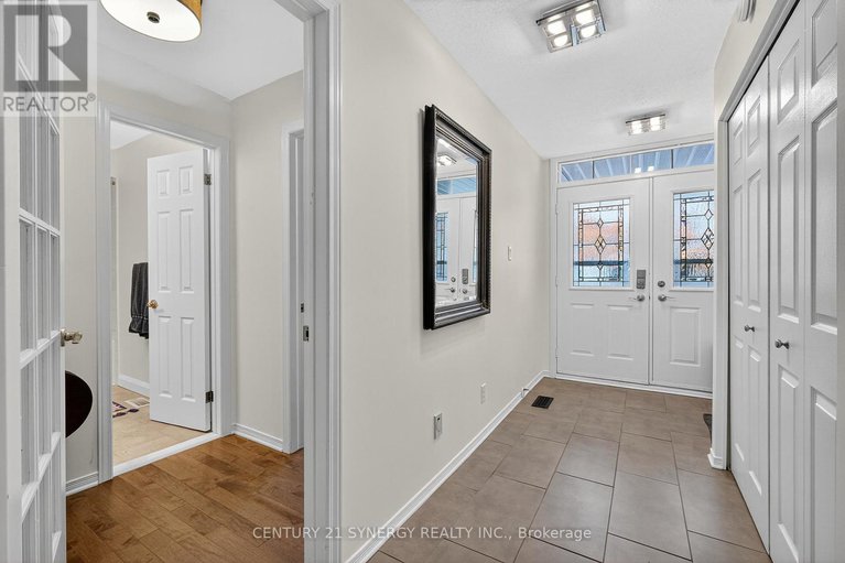 29225789/47-18-oyster-bay-court/stittsville-central/ottawa/ontario/K2S1H3_4