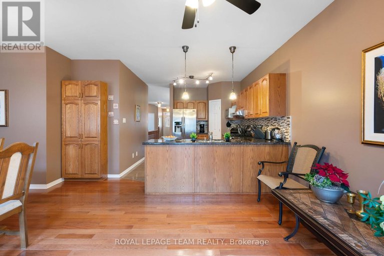 29559715/2180-valin-street/springridgeeast-village/ottawa/ontario/K4A5A9_17