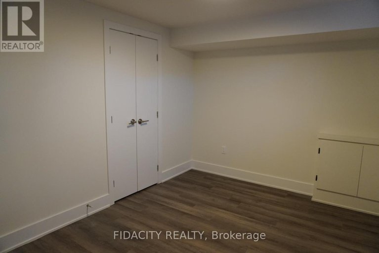 28516012/1030-maitland-avenue/braemar-park/ottawa/ontario/K2C2B6_29