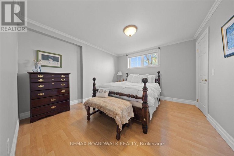 29641184/1210-barnett-drive/cumberland-village/ottawa/ontario/K4C1C7_39