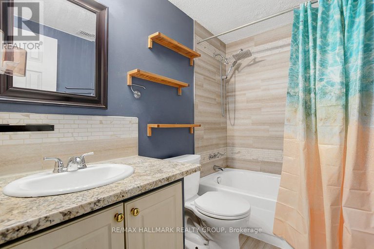28825537/401c-2041-arrowsmith-drive/beacon-hill-south/ottawa/ontario/K1J7V7_18